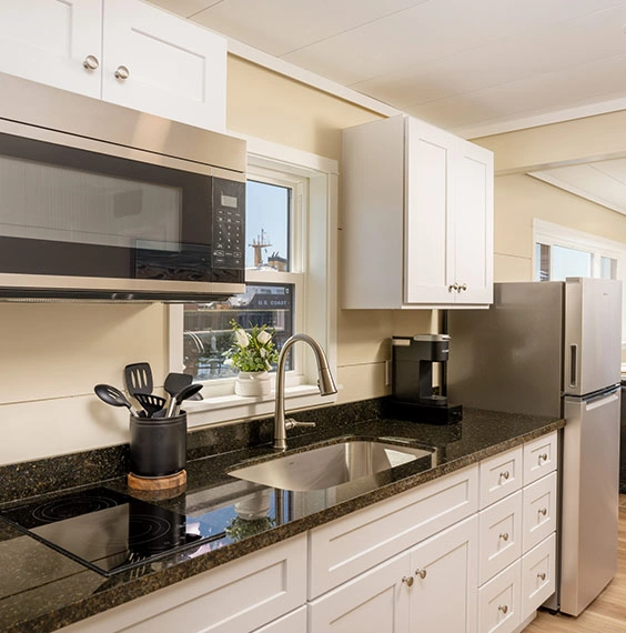 Full Kitchen