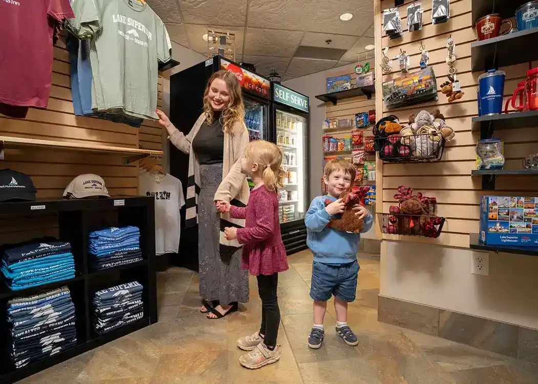 Water’s Edge Gift Shop 