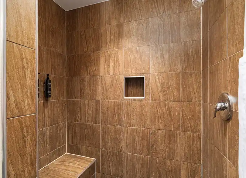 Jacuzzi Suite